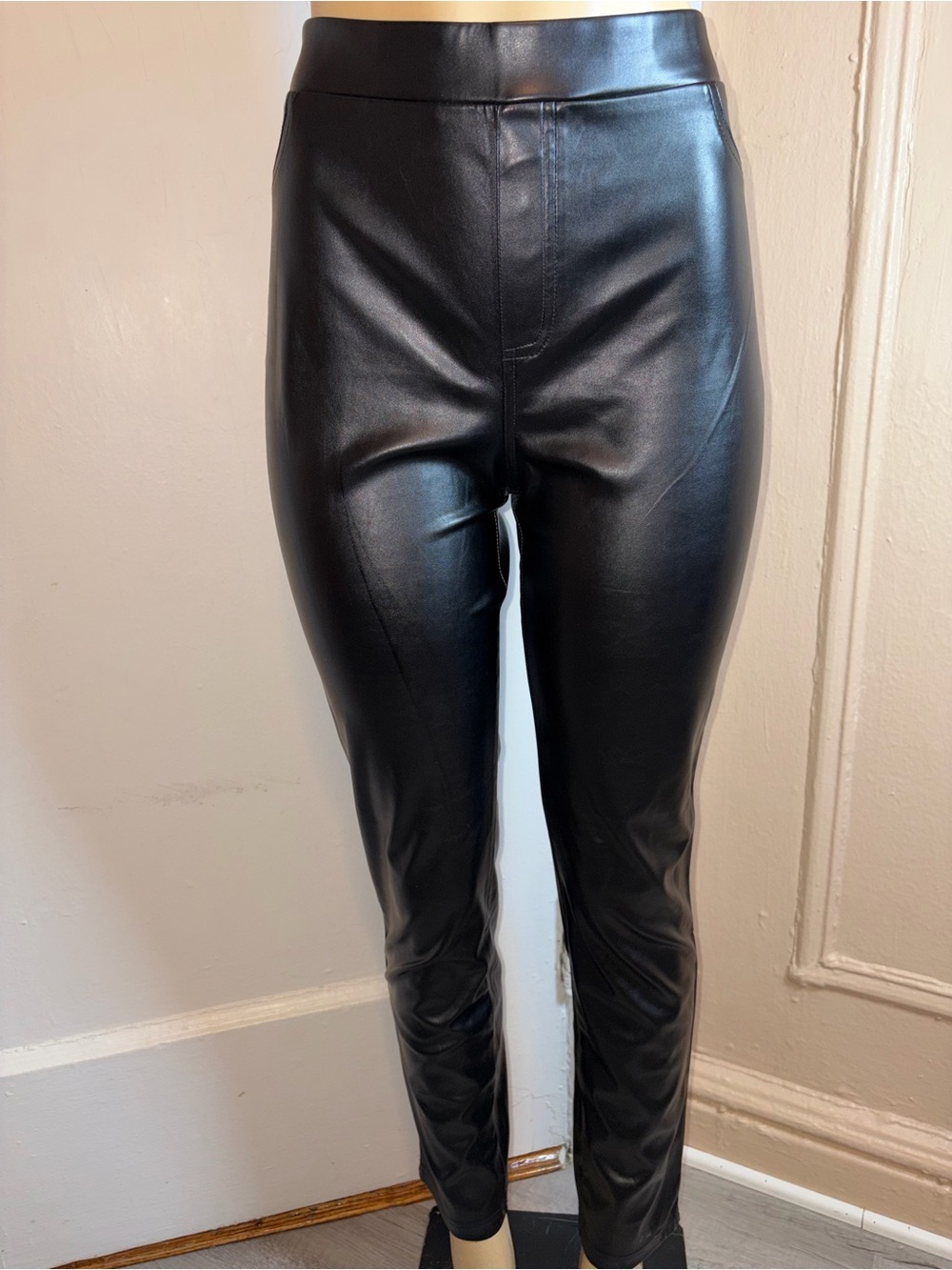 Meg & Margot High-Rise Black Faux Leather Pants Size M